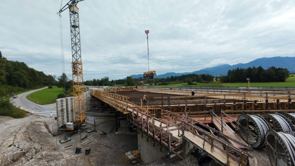 Ersatzneubau A95 über Staatsstraße bei Kleinweil
