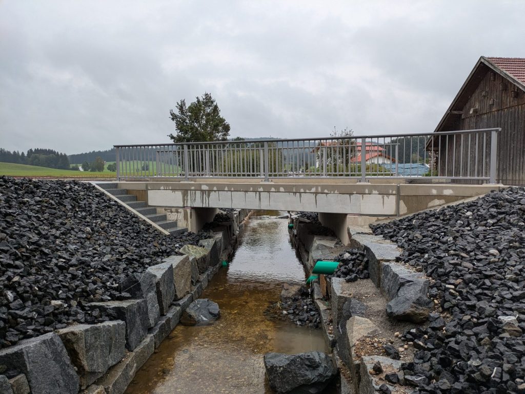 B 472, Brücke über den Oberfeldbach